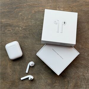 AirPods (2nd Generation) with Lightning Charging Case — For Parts